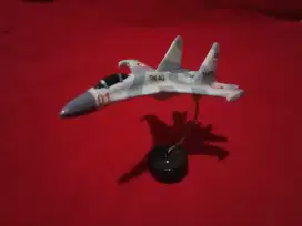 Miniatur pesawat Sukhoi SU-27 TNI AU