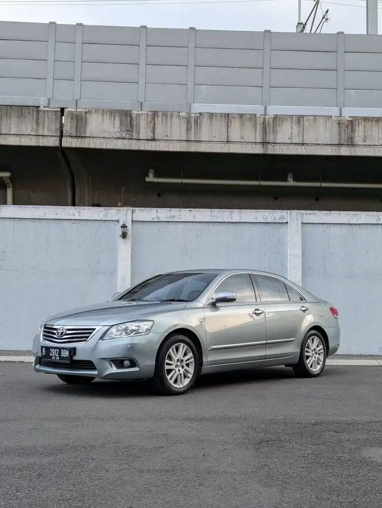 CAMRY 2.4 V MULUS & TERAWAT, ISTIMEWA!