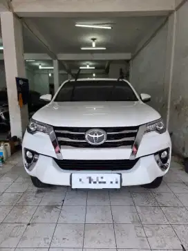 Toyota Fortuner 2.4 VRZ Lux A/T 2018