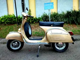 Vespa Sprint Latin 1973 Gold Edition