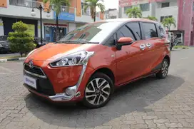 Pajak Panjang - Toyota Sienta 1.5 V Bensin-MT 2017 Orange (WOW)