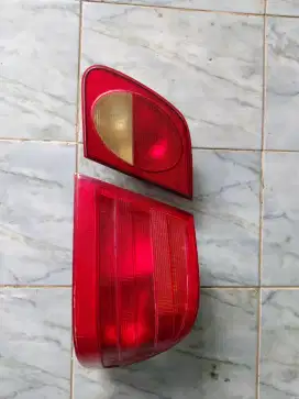 Lampu belakang kanan mercy new eyes w210