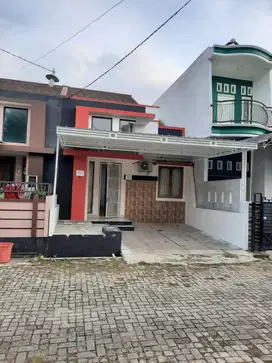 RUMAH ASRI DI GRIYA TANJUNG ASRI WAY KANDIS DISEWAKAN