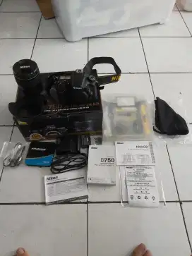 Kamera DSLR nikon D750 wifi.fullset