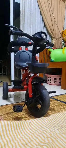 Jual sepeda anak kondisi baru roda 3 murah