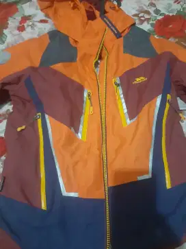 Jaket trespass gropcore