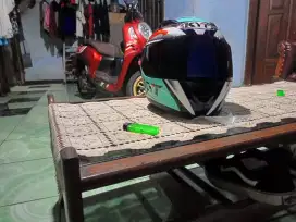 Helm KYT r10 paket ganteng