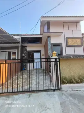 Dijual rumah cantik ,lt 72 m² lb.55 m² Citra Indah City