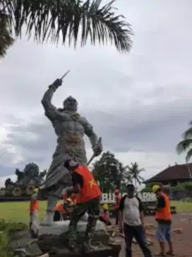 Patung gajah mada bahan batu alam