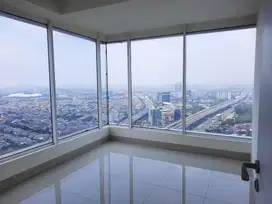 Apartemen grand kamala lagoon 3 Bedrooms jual cepat