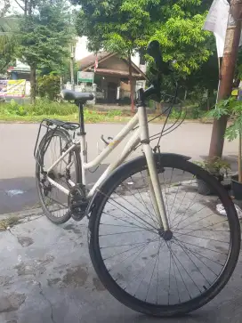 Dijual sepeda Road bike..merk Mongoose Kaldi ban 28×1 3/8
