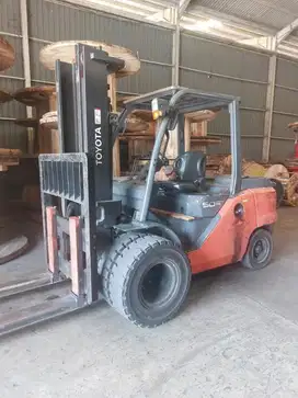 FORKLIFT BEKAS TOYOTA 5 TON 4 METER