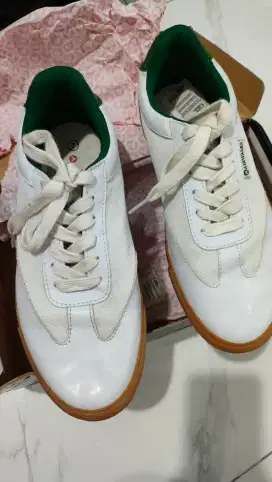 Jual sepatu Airwalk baru size 40