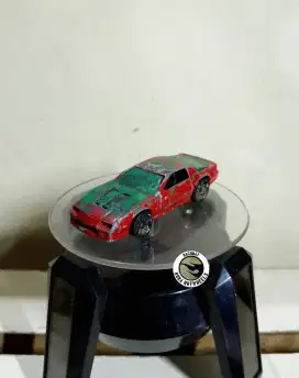 Hot Wheels 85 Camaro Iroc Z Diecast RBH