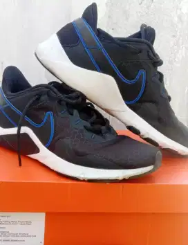 Dijual Sepatu Nike second Original Ukuran 39,5 kondisi masih bagus