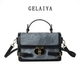 MOONBAGS Tas Selempang Wanita Fashion Slingbag GELAIYA - 7089