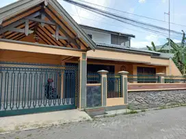 Dijual Rumah Ploso Timur 1,5 Lantai Siap Huni Bagus Terawat Row Lebar
