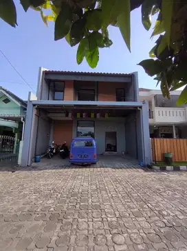 Rumah Modern Industrial 2 Lantai Dalam Perumahan