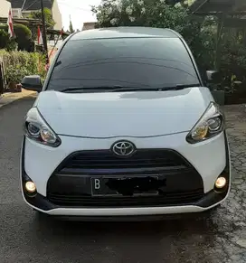 Toyota Sienta E AT CVT 2017