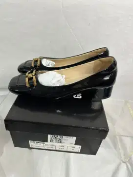 Sepatu merk Gino Mariani 1 x pakai