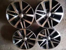 VELG toyota fortuner vrz ring ring 18 sama Ban