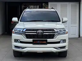 Toyota Land Cruiser V8 2013 // Facelift