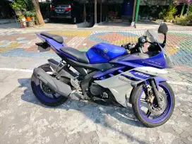 Dijual Yamaha R15 V2 warna blue silver tahun 2016