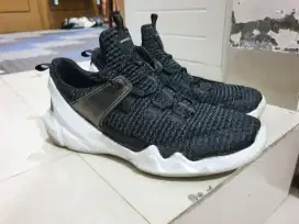 Skechers DLT-A 43