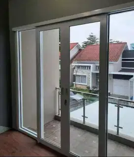 Kusen aluminium kaca