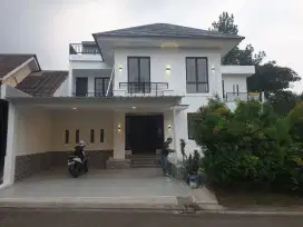Rumah 3 lantai kota wisata cibubur Cluster Ottawa Hook luas 300m