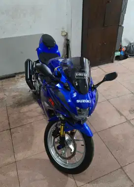 Suzuki GSX R150 Keyless 2018 blue candy