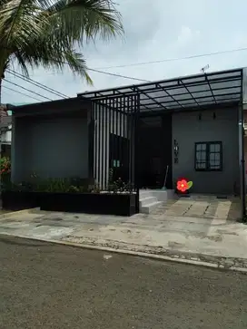 Rumah Cantik Siap Huni Fully Furnished di Sentul City Cluster Venezia