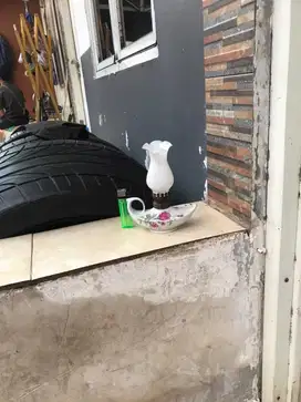 pajangan lampu minyak kramik lawas