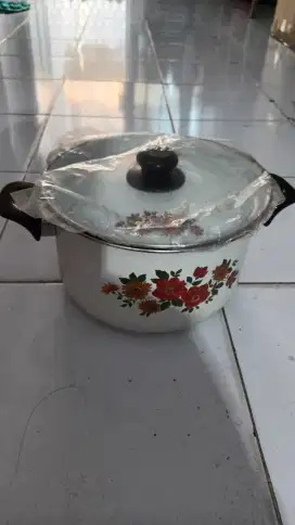 Panci enamel motif bunga diameter 26cm tinggi 15cm