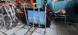 TONGKAT ALAT BANTU JALAN LANSIA 4 KAKI