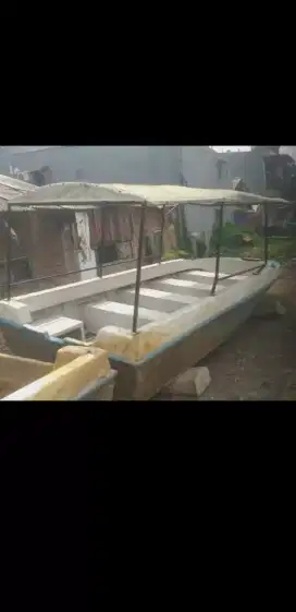 Speedboat bekas