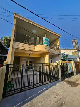 Dikontrakkan Rumah Depan Sport Jabar Arcamanik Bandung