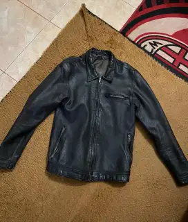 Jaket kulit ( ada furing nya di dlm )