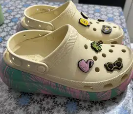 Crocs wanita lucu