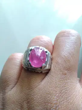 Batu Permata Ruby