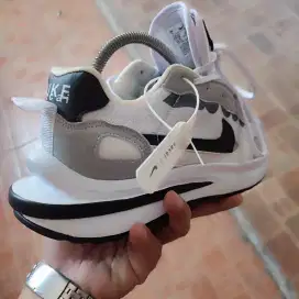 Sepatu sneaker Nike sanchai pure white-300