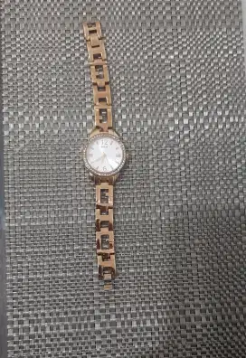 Dijual sangat murah jam tangan Guess ORI