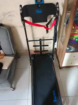 Jual treadmill jarang dipakai