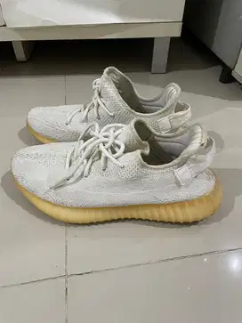 Jual Adidas Yeezy Boost V2 Cream / Triple White Second Size 43 1/3