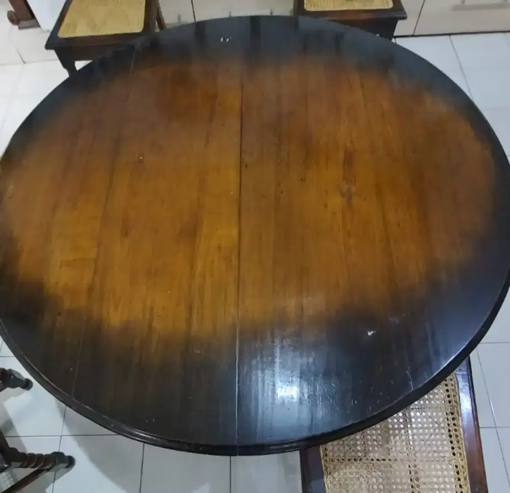 Meja Makan Kaju Jati Antik