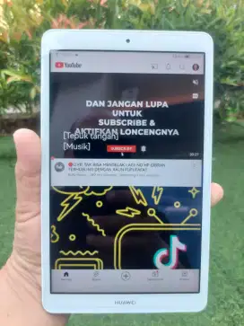 TABLET HUAWEI MEDIAPAD M5 LITE 8.0 MULUS NORMAL NO MINUS