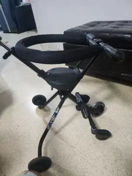 Ezzy stroller like new seerti baru gk pernah di pakai