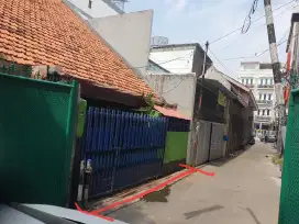 Jual BU rumah tua Mangga besar IVE dalam