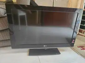 TV LCD merk LG 32 in