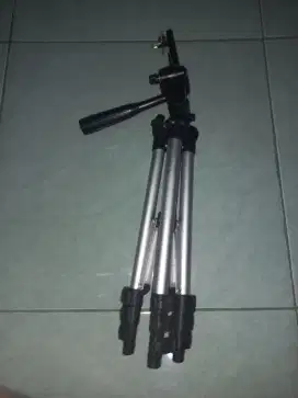 Tripod Kamera atau HP